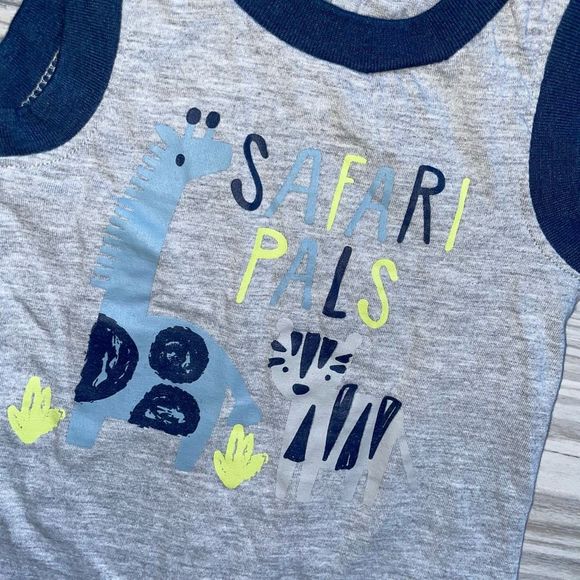 ⭐️0-3 Months Chick Pea Baby Boys Romper⭐️ - Picture 2 of 3